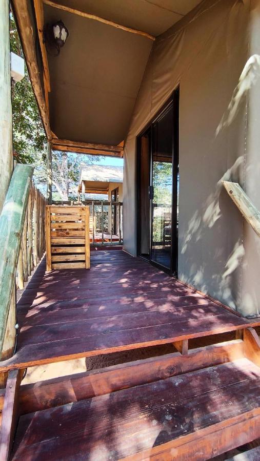 Elephant Trail Guesthouse And Backpackers Kasane Bagian luar foto